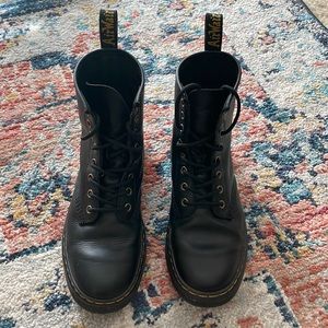 Dr Martens women’s 8